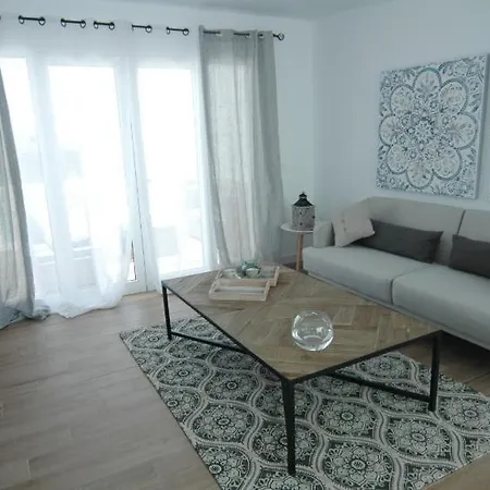 In Playa Blanca Sleeps 6 Includes Swimming Pool And Air Con 8 Βίλα