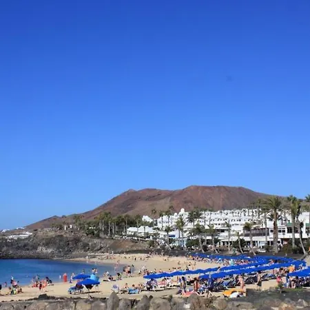 In Playa Blanca Sleeps 6 Includes Swimming Pool And Air Con 8 *
