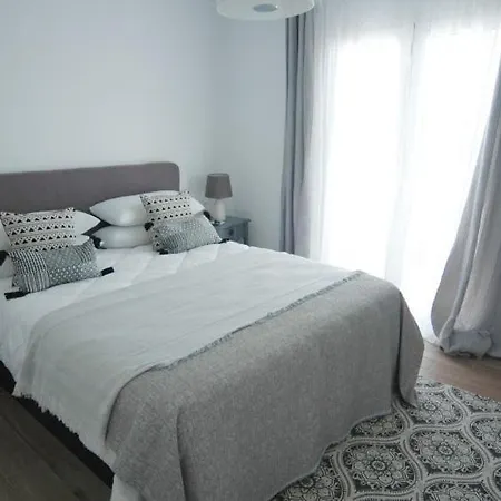 Villa In Playa Blanca Sleeps 6 Includes Swimming Pool And Air Con 8 *