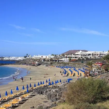 Villa In Playa Blanca Sleeps 6 Includes Swimming Pool And Air Con 8